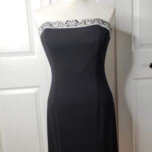 Adrienne Papell black embroidered cocktail dress